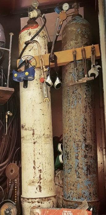 Ацетиленовая газосварка в комплекте.