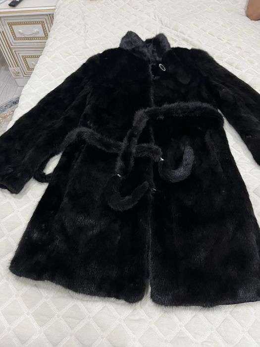 Продам женскую норковую шубку!