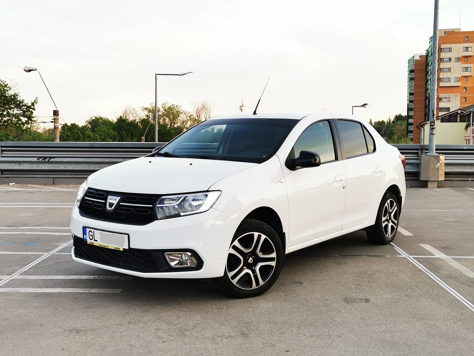 Dacia Logan Prestige 2019, 0.9 Tce 90 cp, Euro 6, Black&White, Automat