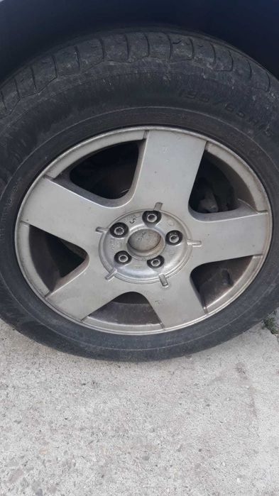 Jante +anvelope 1 set vara și un 1 set MS  jante aliaj.