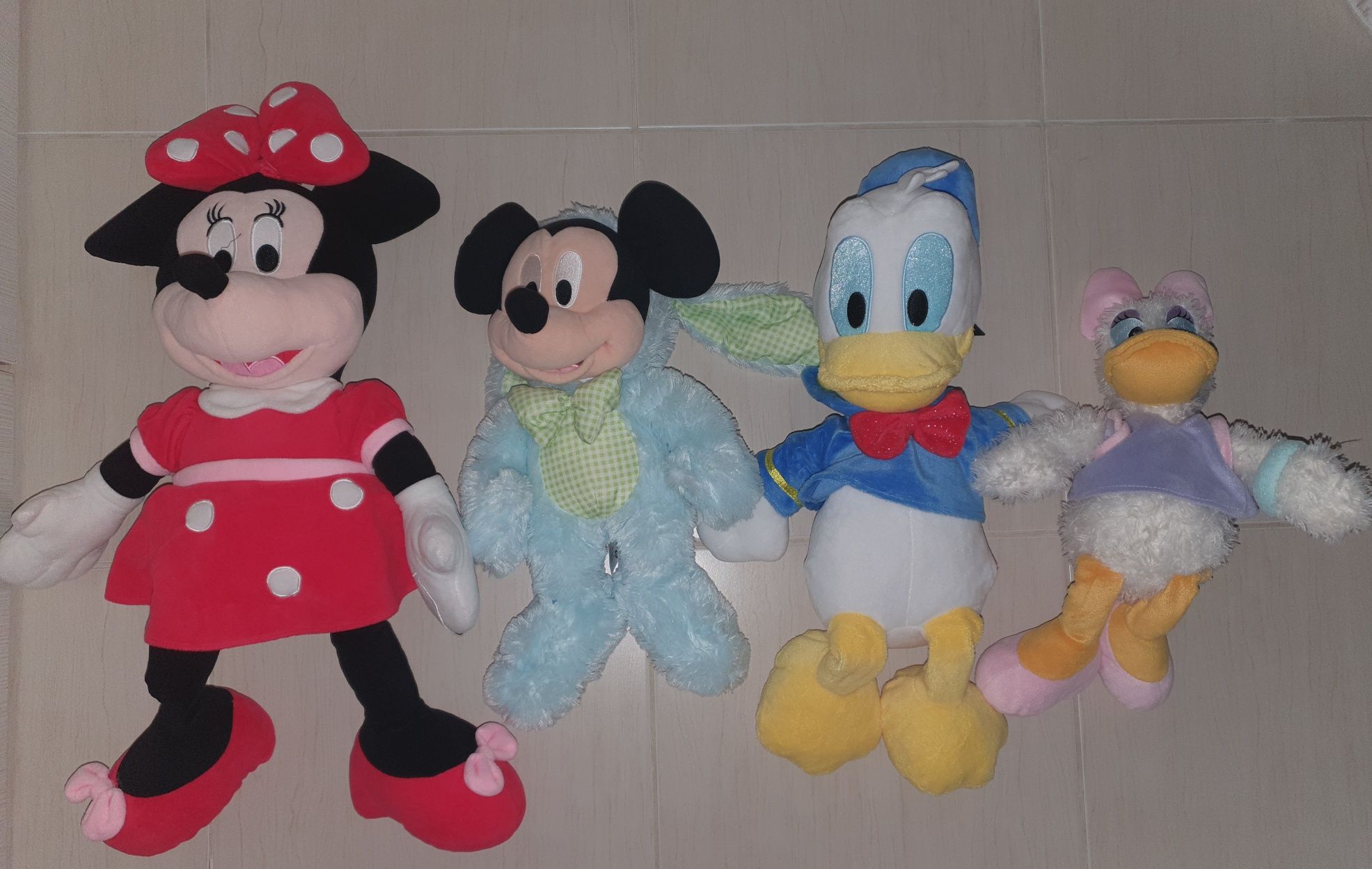 Jucarii plus Minnie, Micki, Donald si Daisy