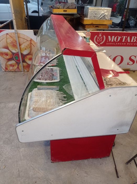 Vitrina xaladenik kafolati bor