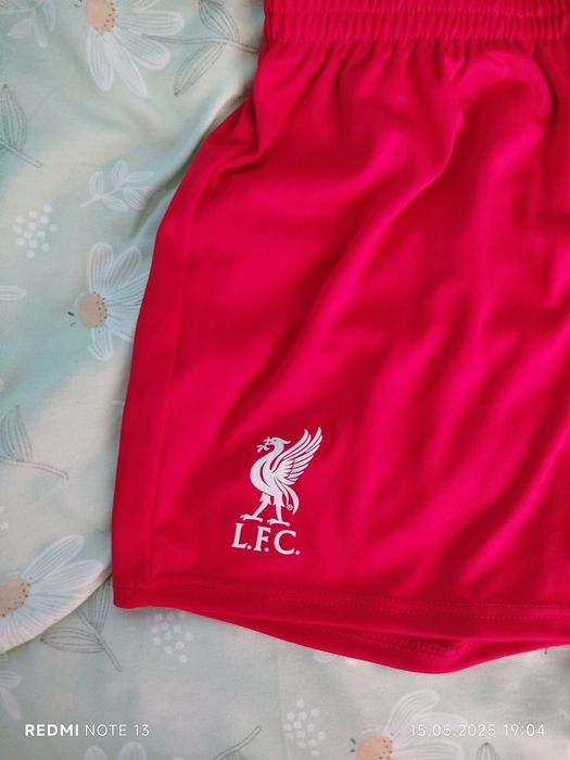 Echipament fotbal Liverpool pentru copii