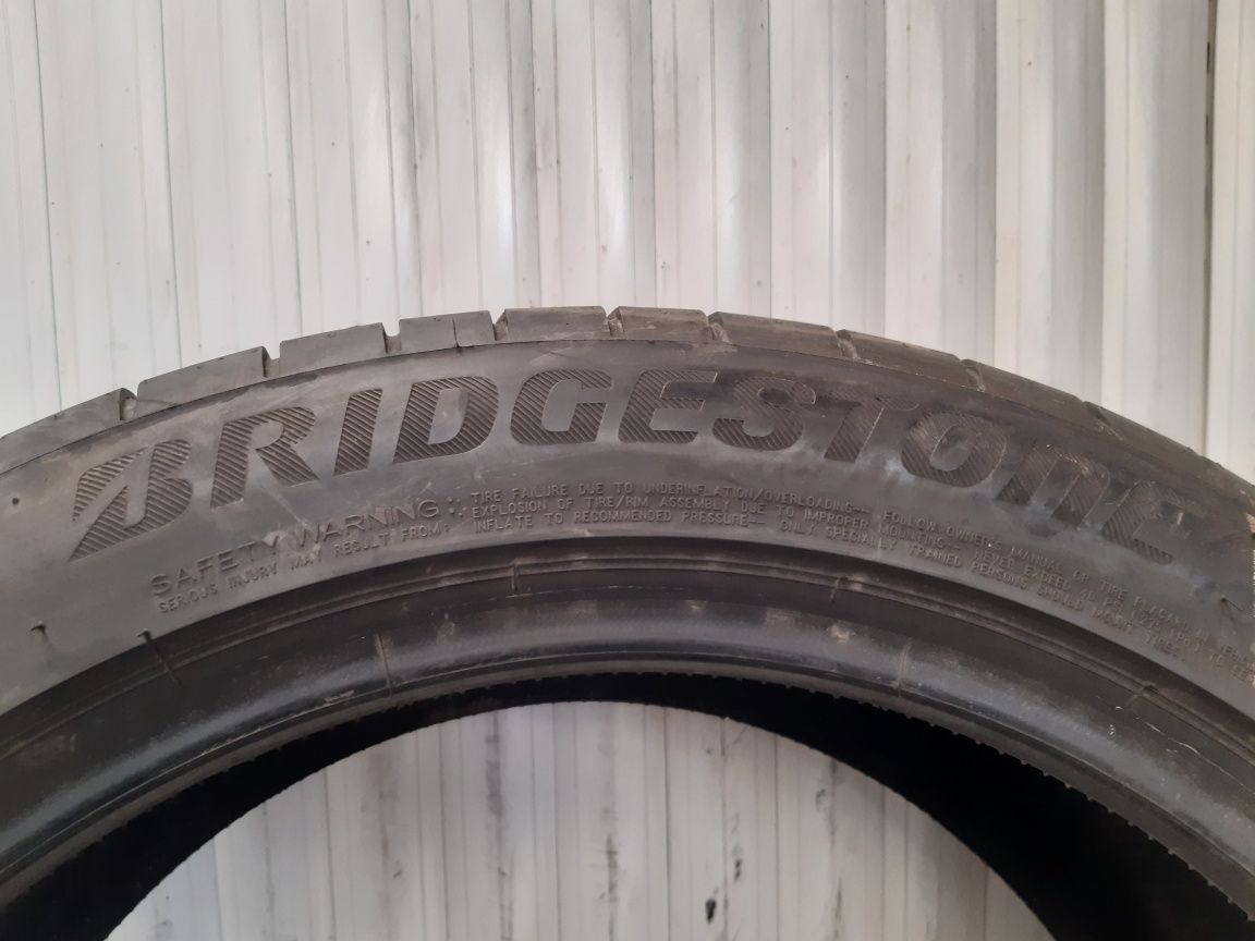 245/45/19  1XBRIDGESTONE   102W  DOT  5116  5,81MM