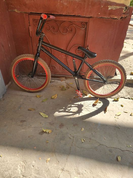 Велосипед BMX трюковой