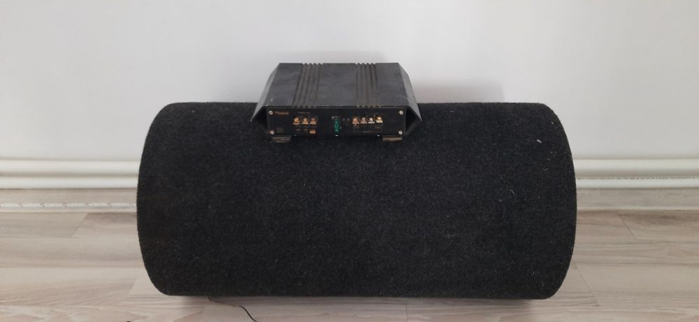 Tun de bass si statie