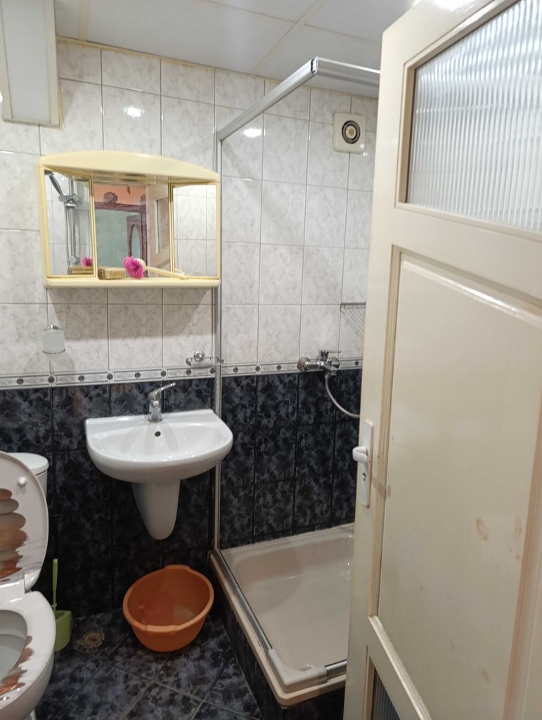 Дава се под наем Двустаен апартамент в Русе, Възраждане - 60 кв.м за 255 € - Снимка #8