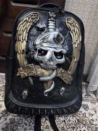 Кожаный рюкзак с черепом