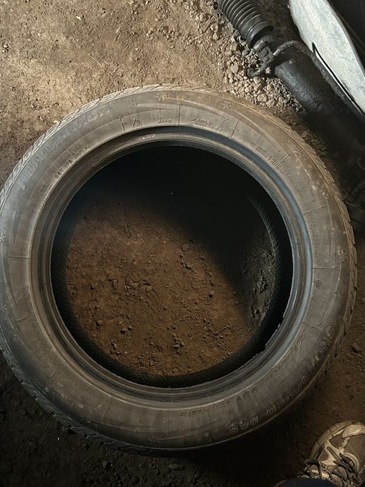 Зимние покрышки 215/55/17