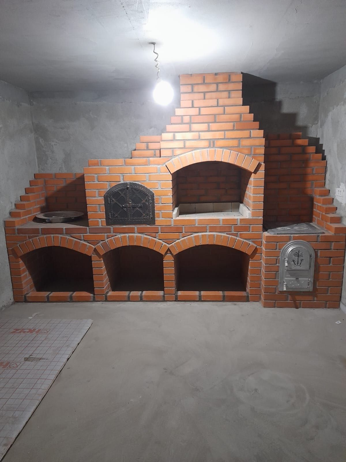 Tuia mesteacăn tei platani brazi leylandi etc