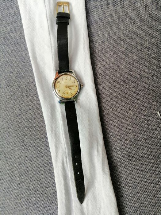 Ceas mecanic de mana uran colecție vintage vechi