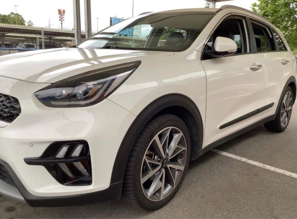 Inchiriez  auto  Kia Niro pentru ridesharing