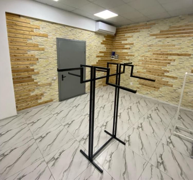 Стойка вешалка для магазина лофт