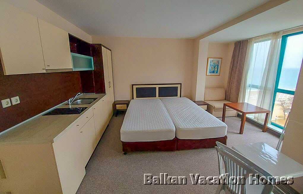 Продава се Едностаен апартамент в к.к. Златни пясъци - 48 кв.м за 938 €/кв.м - Снимка #4