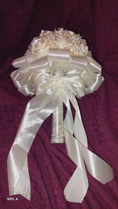 Vând de Black FryDay buchet de la 500 lei la 250 lei