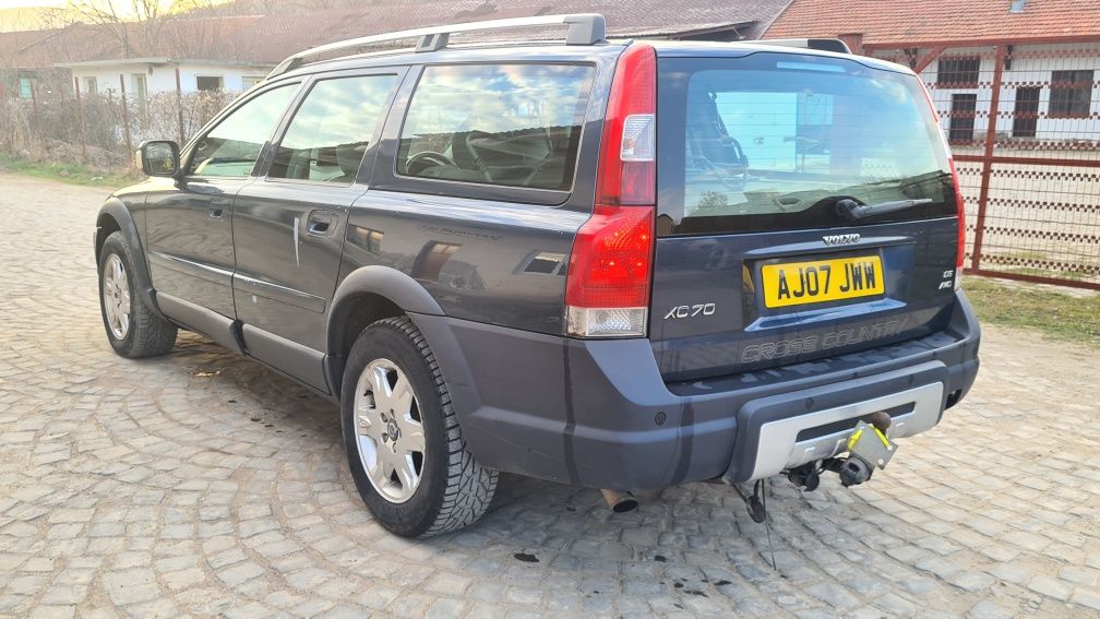 Volvo xc70 2.4d 185к.с на части