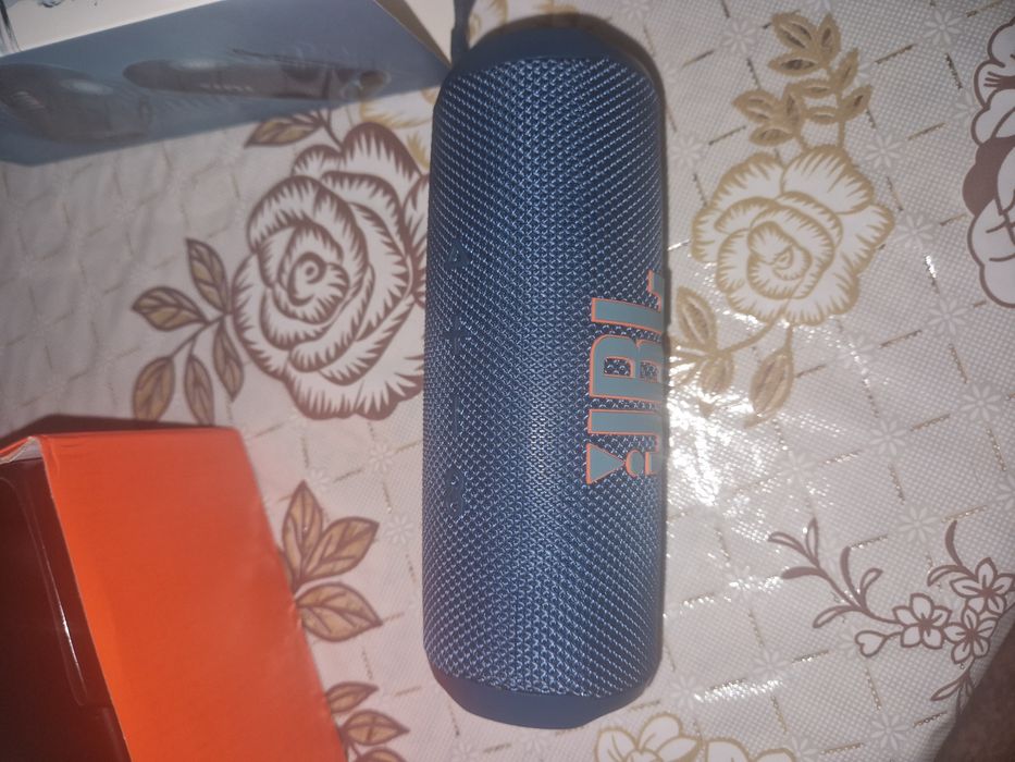 Boxa jbl flip 6  originala