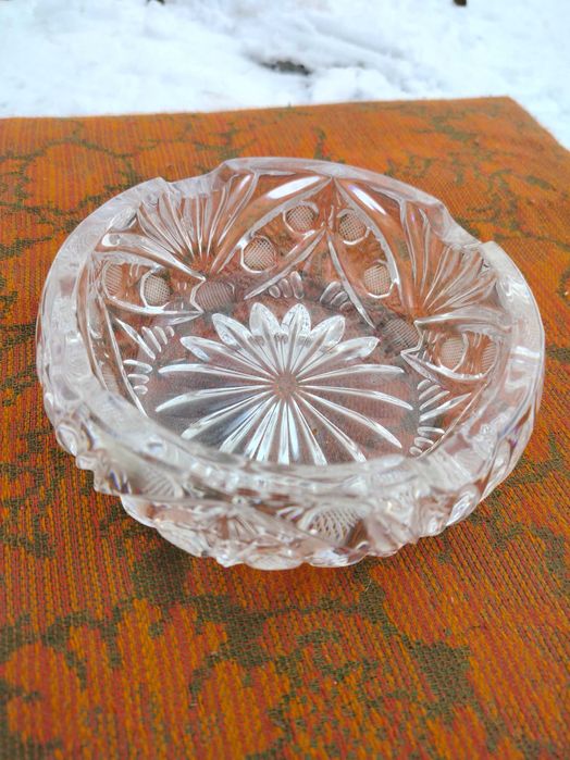 Продам хрустальные вазы