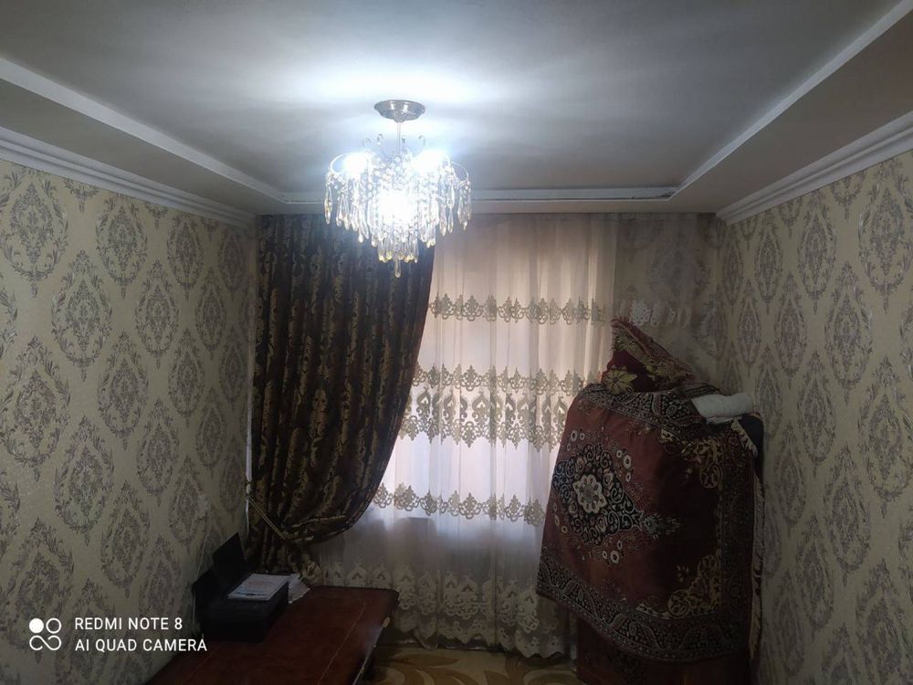 Чиланзар- 9 квартал 2/1/4. 55м2  Балкон 2*6 Срочно Продам квартиру