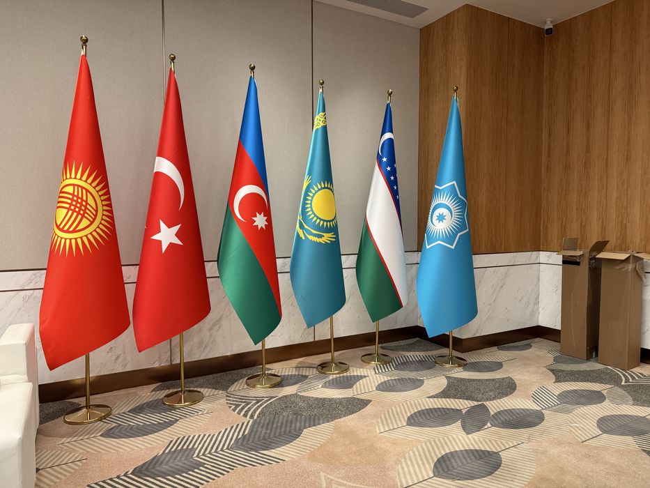 Флаг Bayroq BAYROQ Parus bayroq Флаг парус баннер реклама