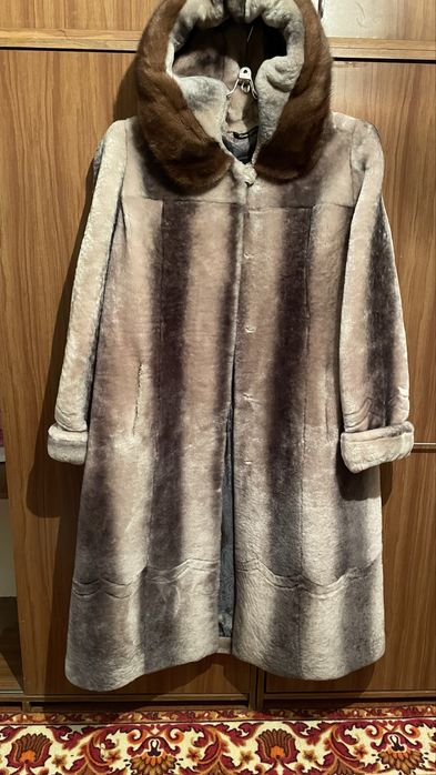 Продам шубу цигейковую