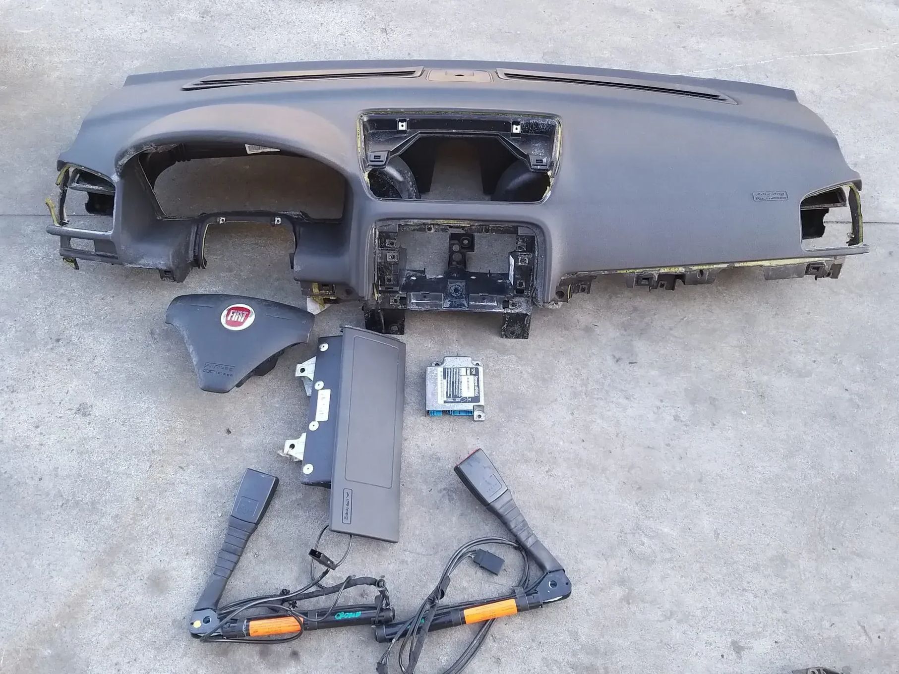 Kit plansa bord fiat croma facelift 735499067 34027282c 7354651020 51814843 518021460 34037660a