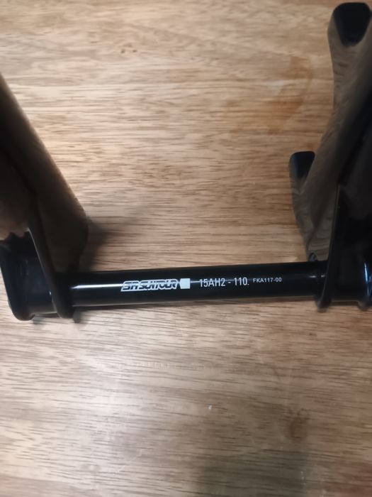 Въздушна вилка sr suntour raidon