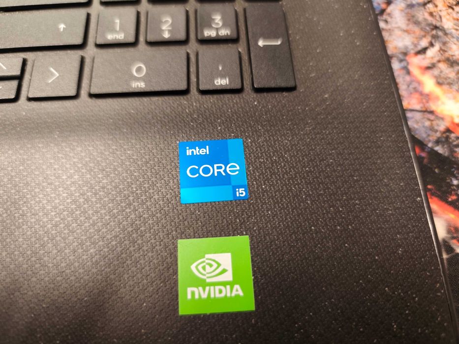 Laptop HP 17-cn2015nq Intel i5-1235U Nvidia Gforce MX550 2Gb MX550 2GB