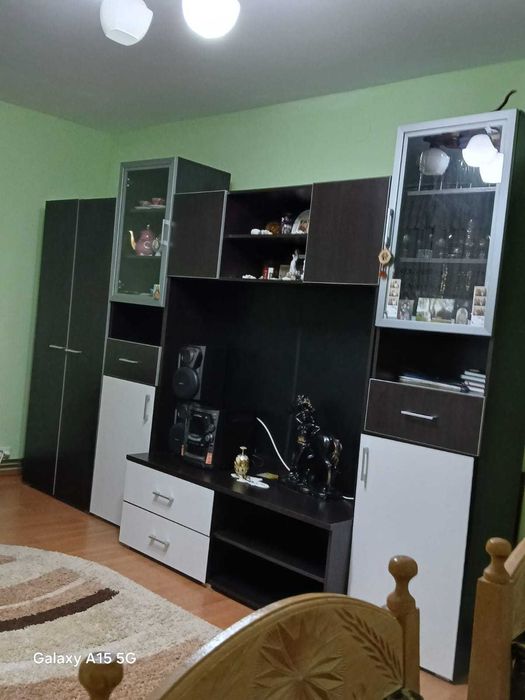 Apartament 3 camere, 2 bai, izolat, etaj 1 - Motru, Gorj