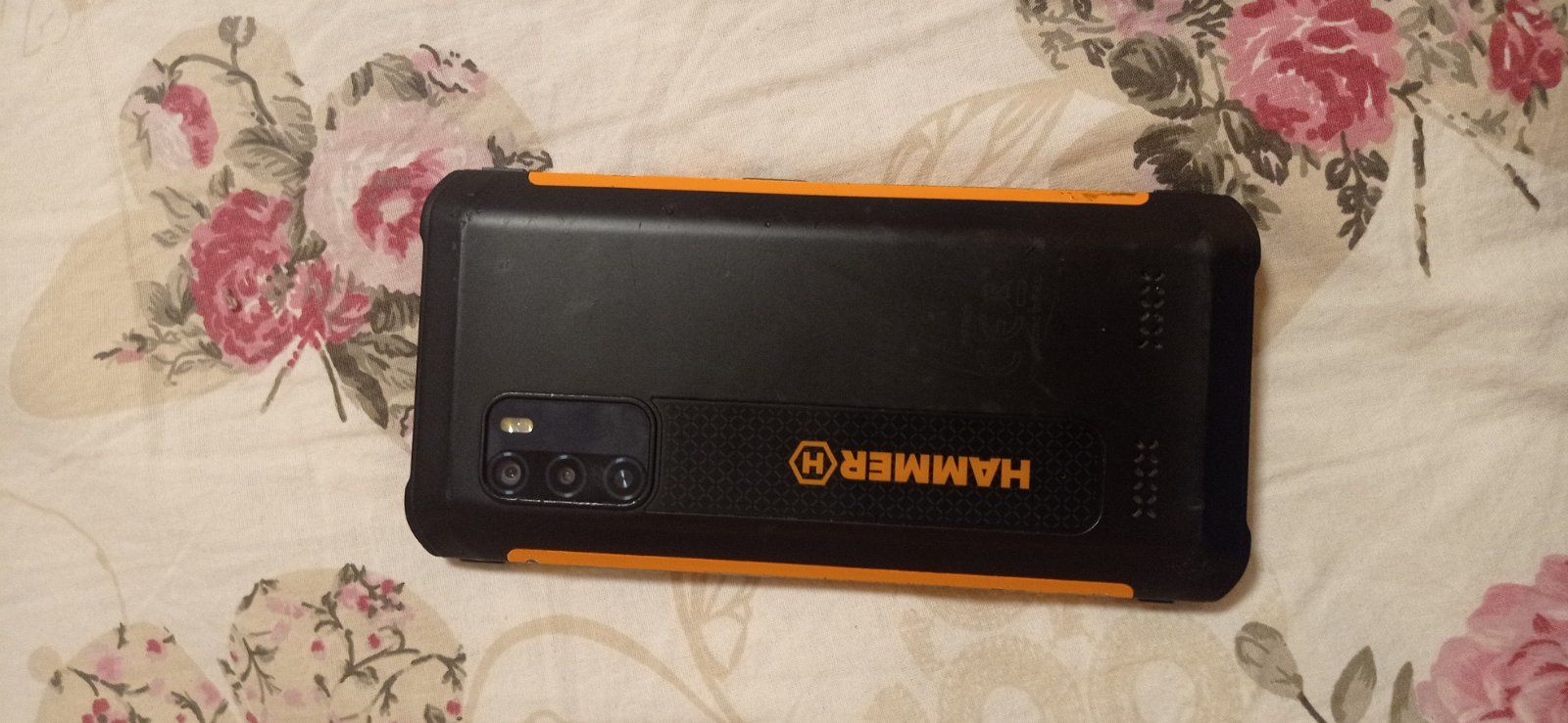 Телефон Hammer Airon 4