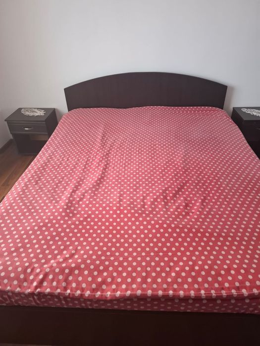 Vând  mobilă dormitor tineret și pat matrimonial.