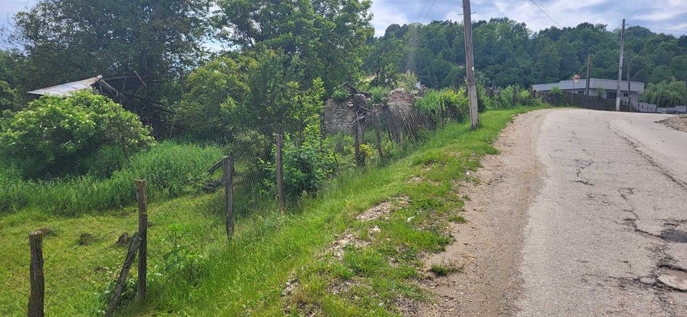 Vand patru loturi teren intravilan Bughea de Jos, Argeș, total 8509 mp