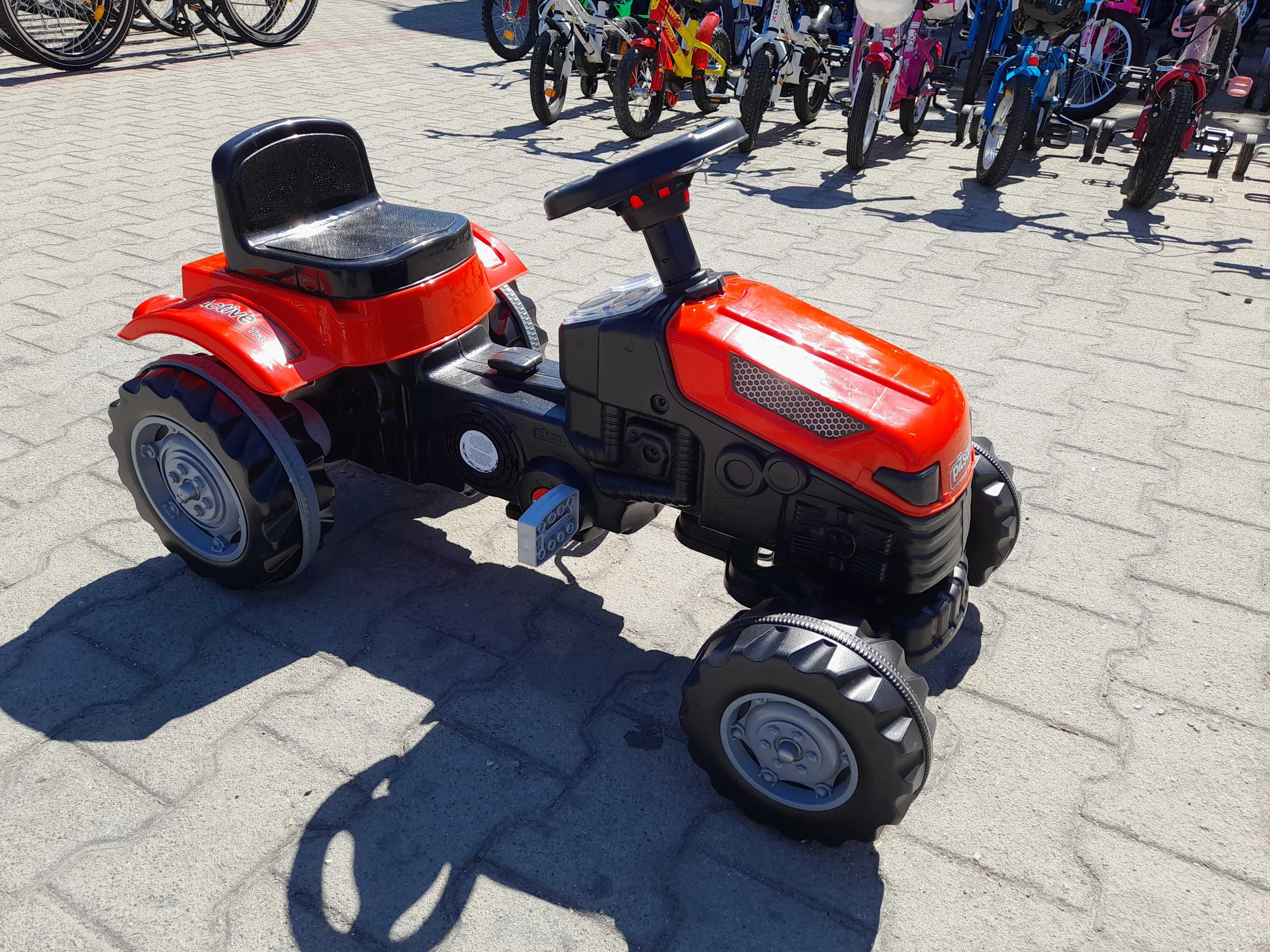 PILSAN червен детски трактор Active