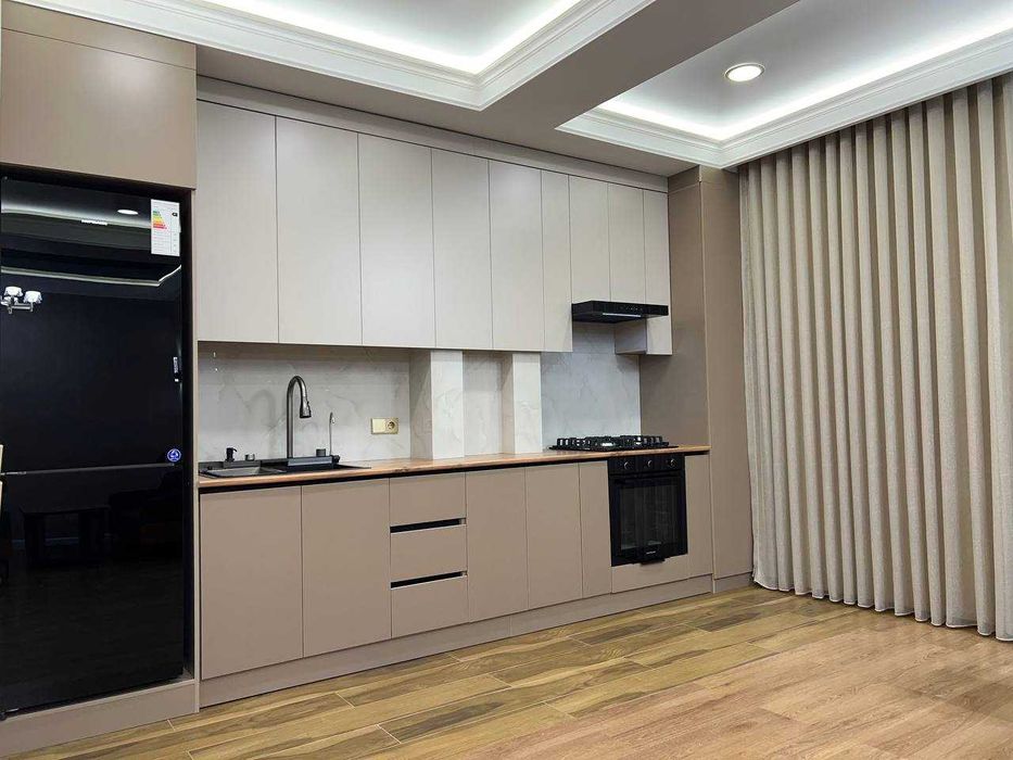 Своя новая 3 комн евроквартира. Мебель, техника.