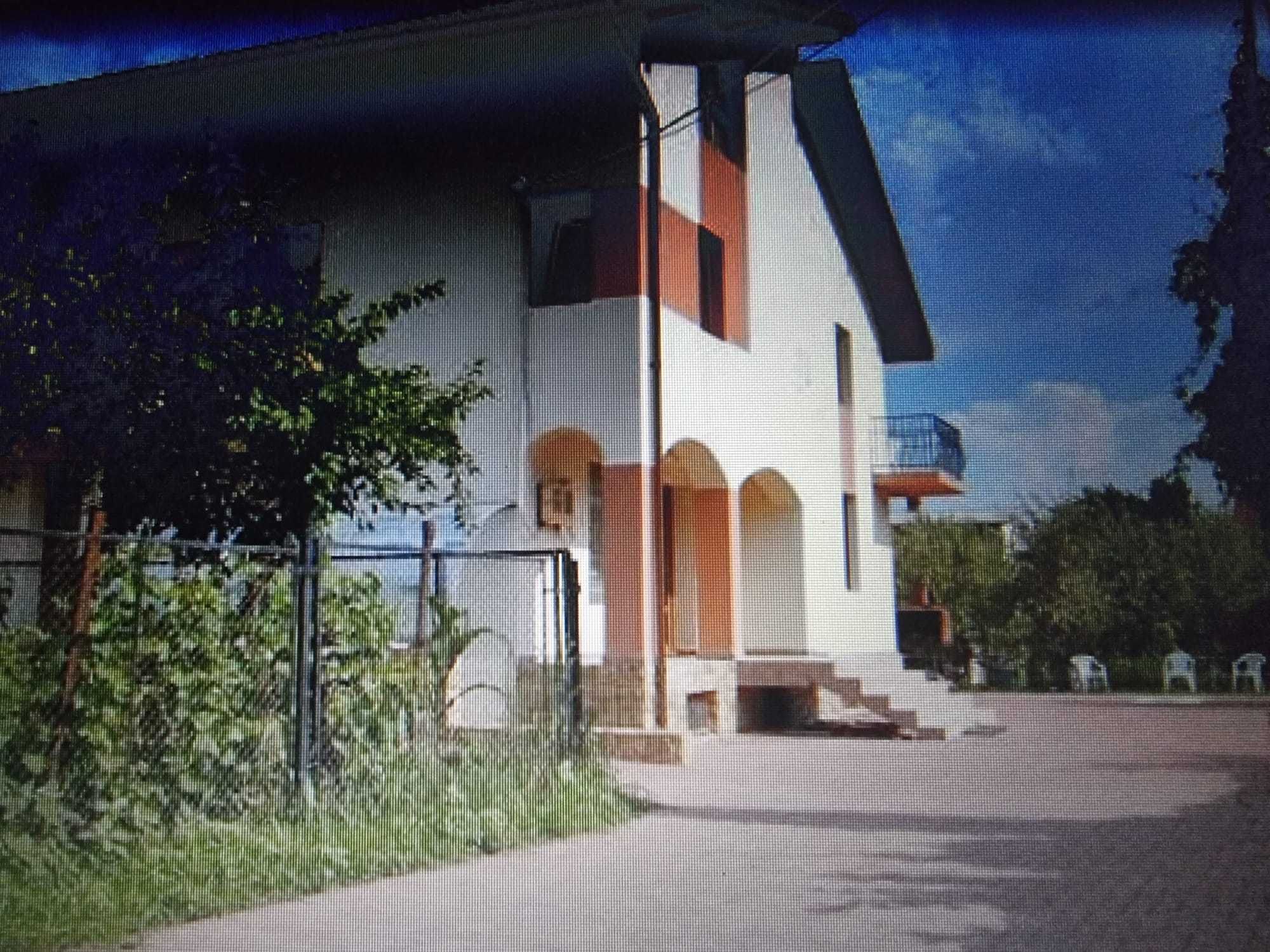 Casa + Curte de inchiriat in Iasi