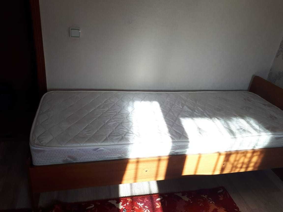 кровать с матрасом (новый)