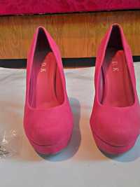 Pantofi de dama roz nr. 38 cu toc noi