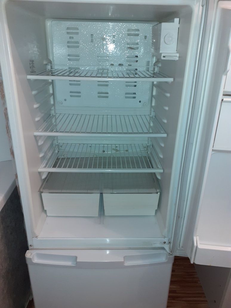 Продам холодильник, Бирюса..