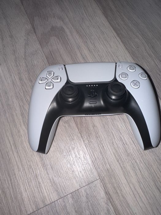 Срочно продам джойстик PS5, в идеальнос состоянии