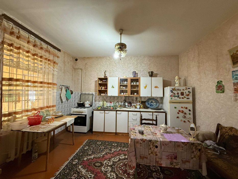 BUXORODA TAYYOR 8 Sotiqli hovli sotiladi