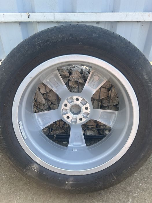 Jante OM Audi Q3 anvelope de vara Michelin Latitude Sport 3 235/55R19