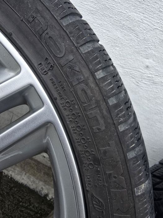 255 35 19 Nokian зимни dot22 7mm с джанти 19" 5х112 66.6 8j et30