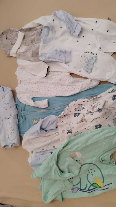 Лот дрехи за новоредено