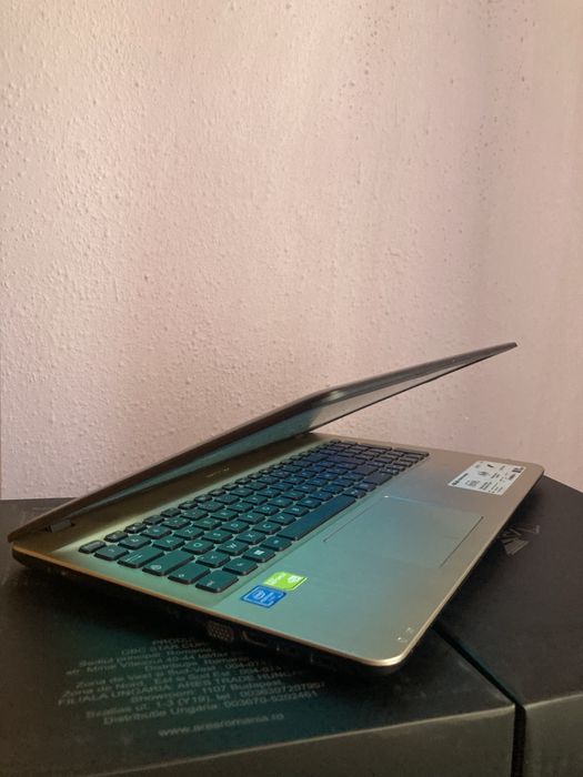 Laptop Asus 15 inch