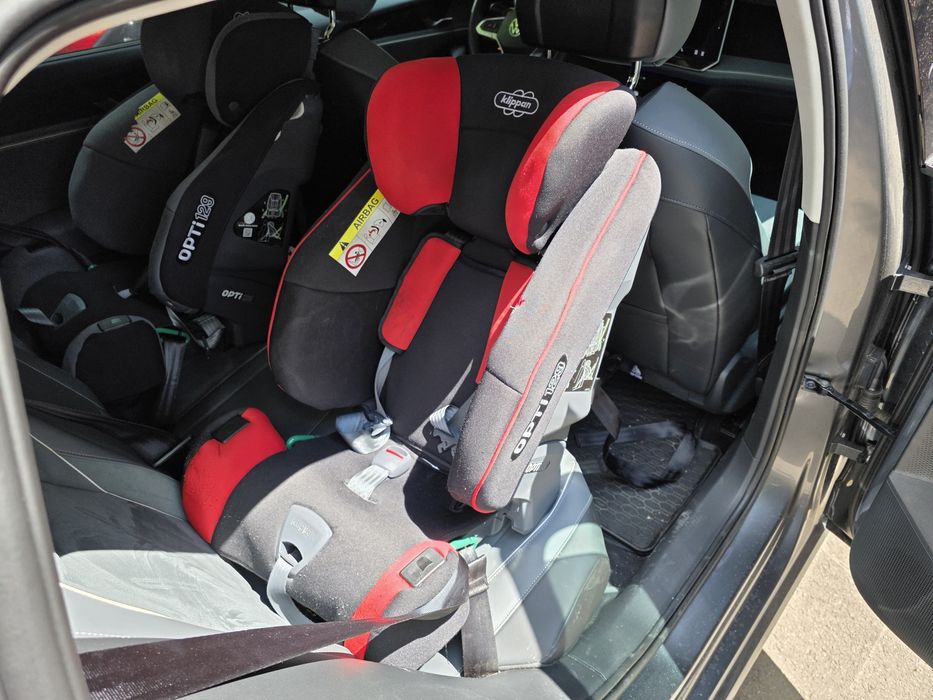 2 scaune klippan opti  Rf