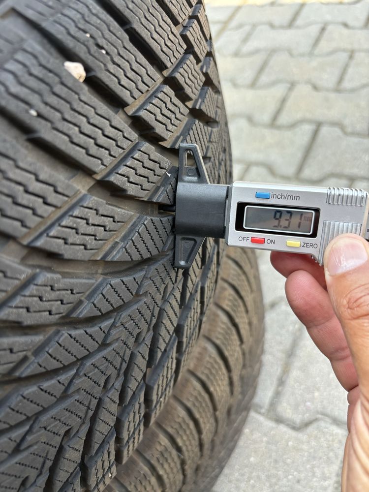 2бр Нови Зимни гуми Nokian 245/45/19 DOT3324