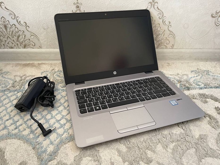 Hp 840 G3. Core-i5.  8/128 GB

Ekran 14.1" FullHD LED
Intel Core i5-62