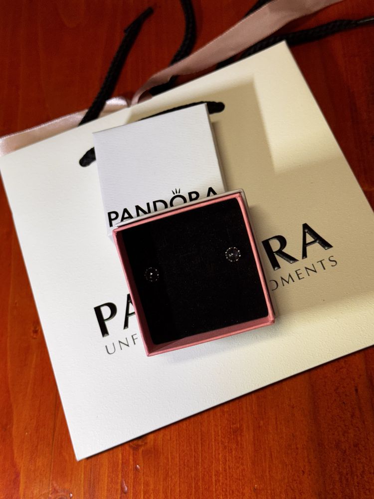 Пандора обеци Pandora