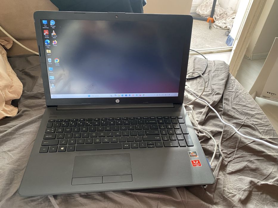 Продавам лаптоп hp