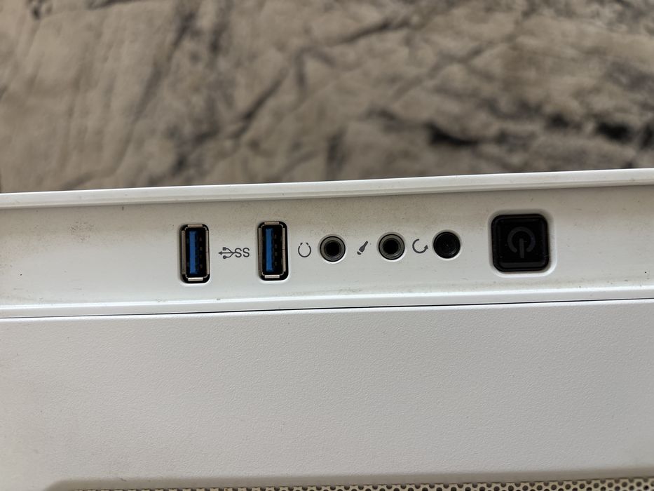 Carcasa alba PC Corsair